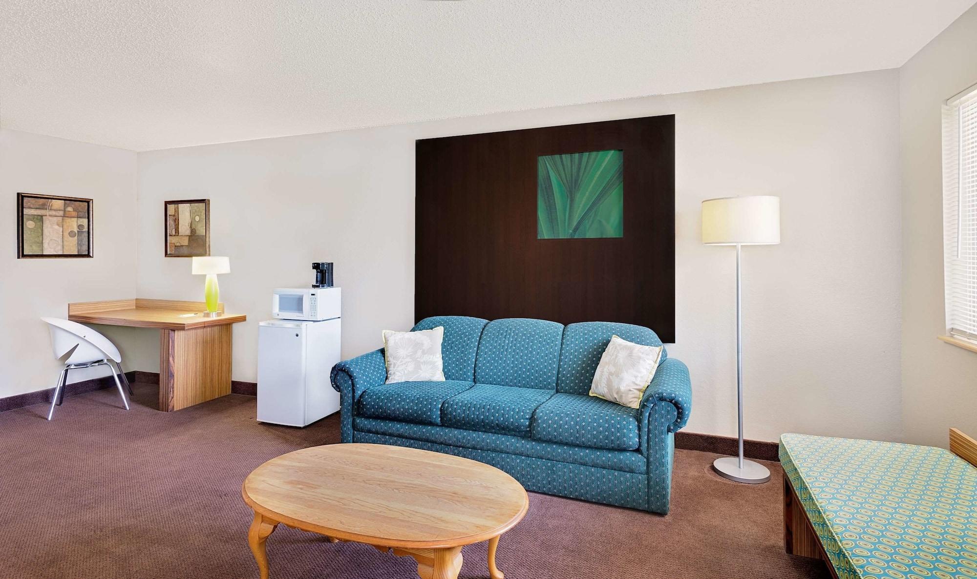 Мотель Super 8 By Wyndham Newburgh/West Point Stewart Intl Airport Екстер'єр фото