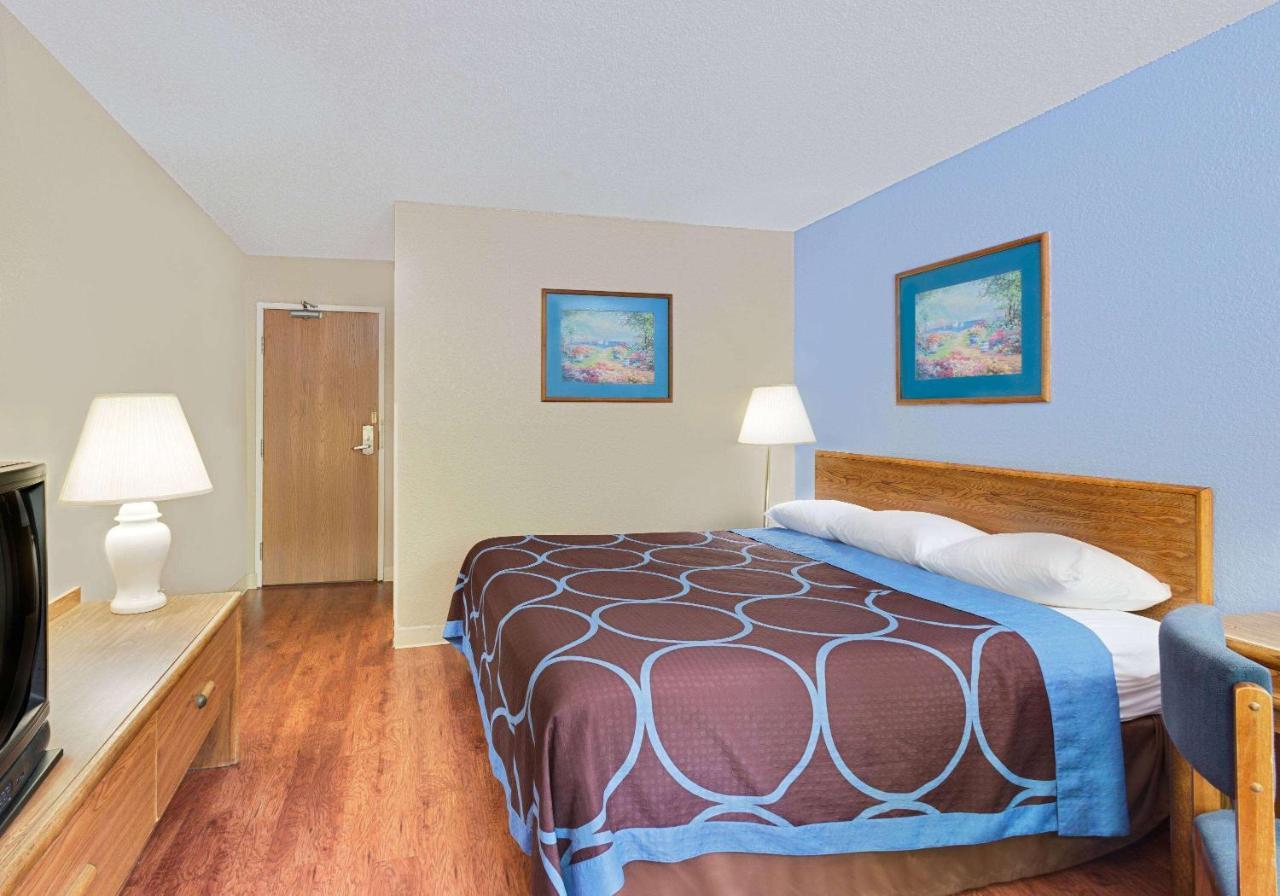 Мотель Super 8 By Wyndham Newburgh/West Point Stewart Intl Airport Екстер'єр фото