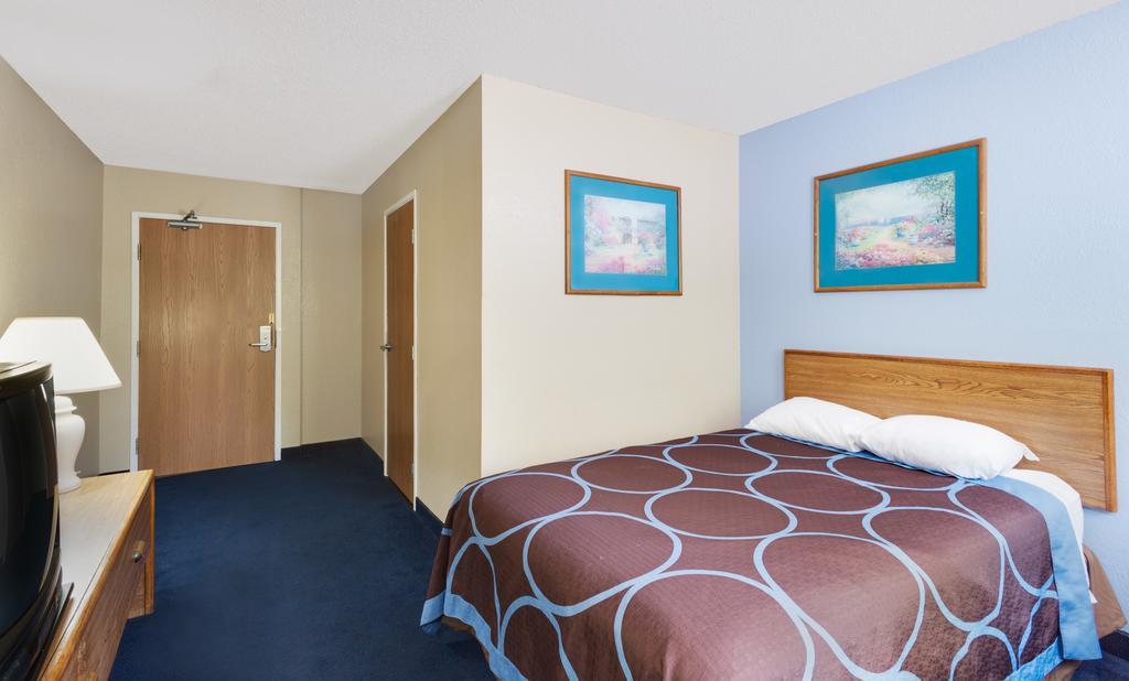 Мотель Super 8 By Wyndham Newburgh/West Point Stewart Intl Airport Екстер'єр фото